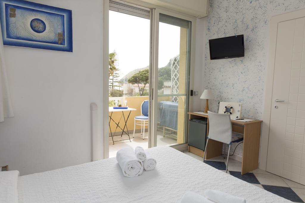 Lewis Rooms Poetto Beach Cagliari Exterior foto